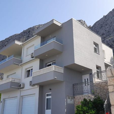 Kike Apartment Omiš Buitenkant foto
