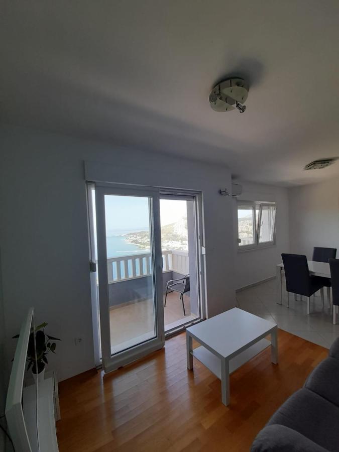 Kike Apartment Omiš Buitenkant foto