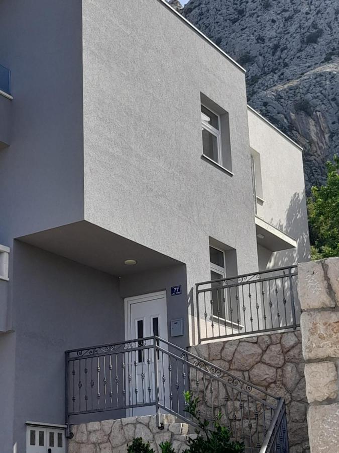 Kike Apartment Omiš Buitenkant foto