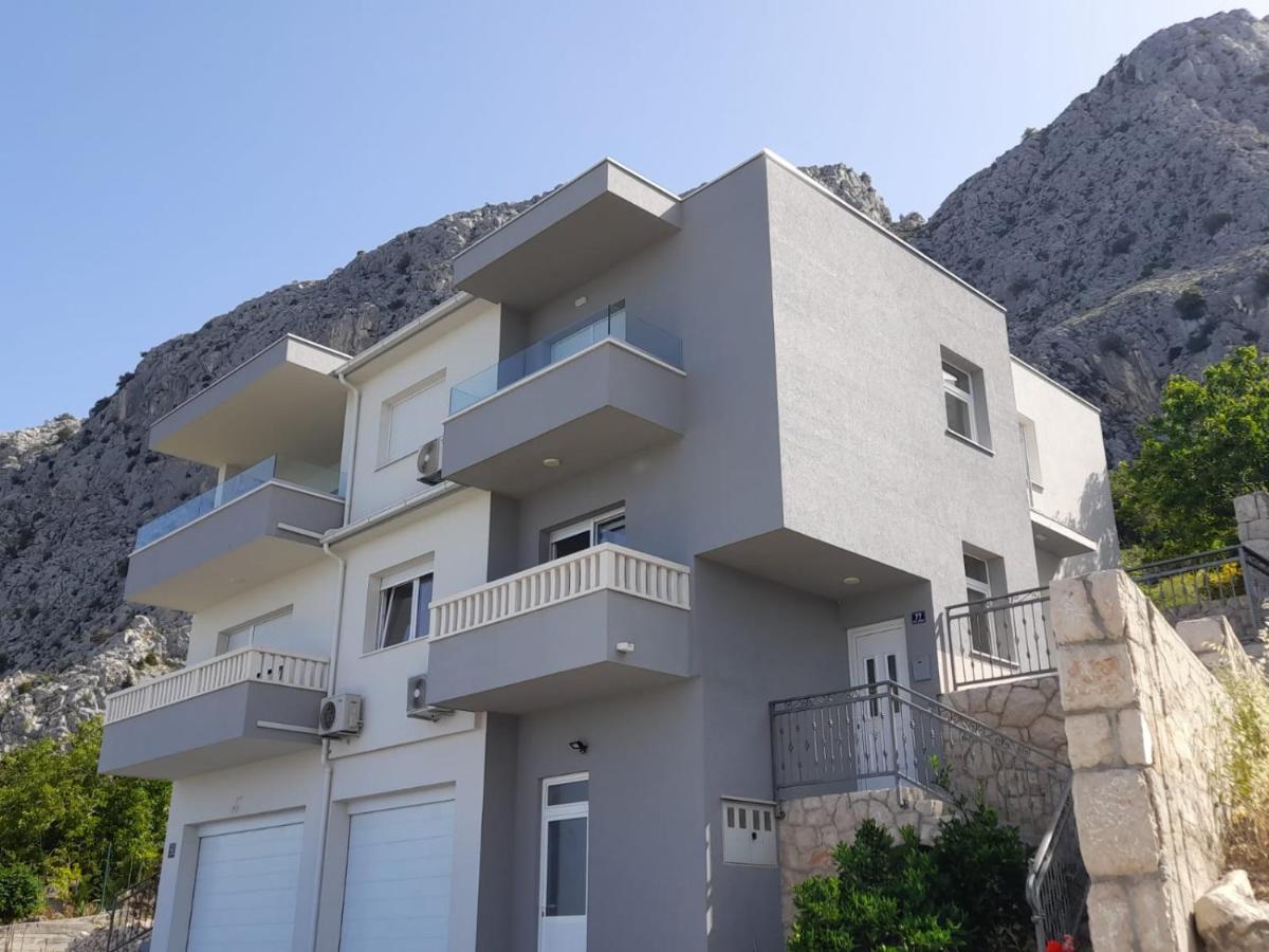 Kike Apartment Omiš Buitenkant foto