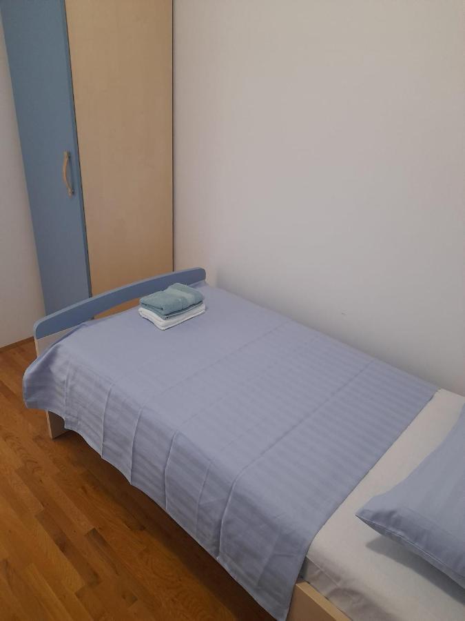 Kike Apartment Omiš Buitenkant foto